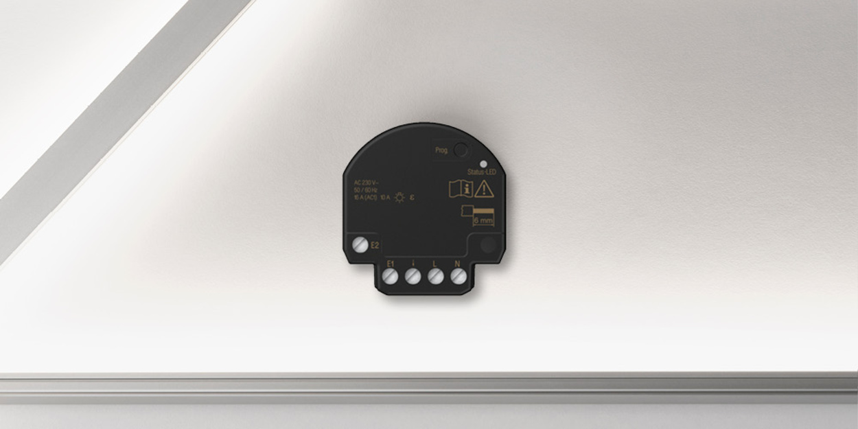 JUNG HOME Jalousieaktor Mini bei Elektro Käs in Georgenberg